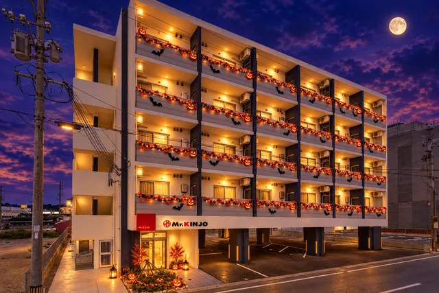 HOTEL KINJO 北谷砂辺 808 外観（ハロウィンイメージ）
