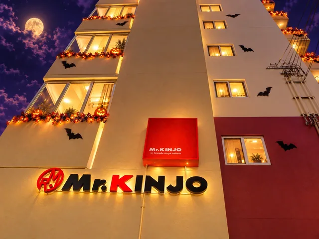HOTEL KINJO 国際通り平和通り 83 外観（ハロウィンイメージ）