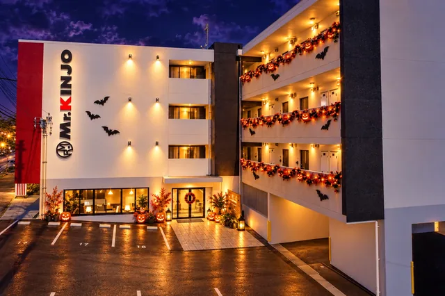 HOTEL KINJO うるま田場 47 外観（ハロウィンイメージ）
